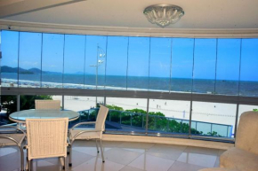 Beira-Mar: Verão de Luxo em Balneário Camboriú!